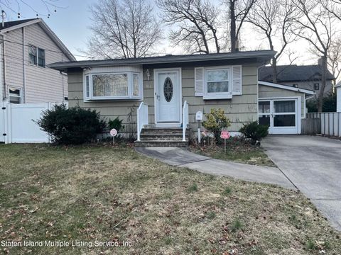 Photo of 136 Pacific Avenue, Staten Island, NY 10312 (MLS # 2400390)