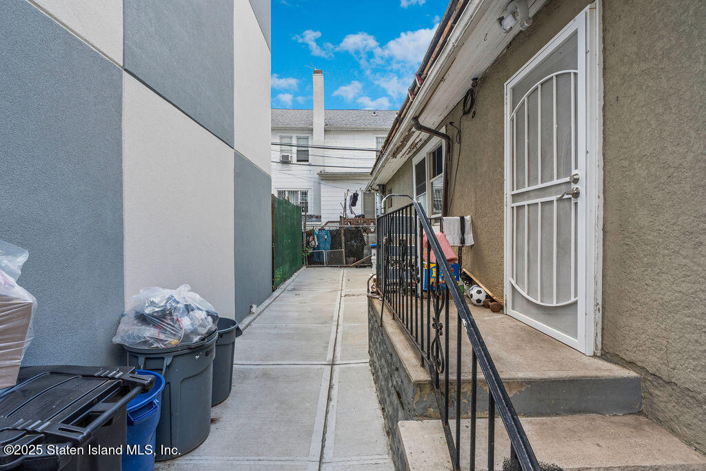 32 Brighton 2nd Place, Brooklyn, New York image 9