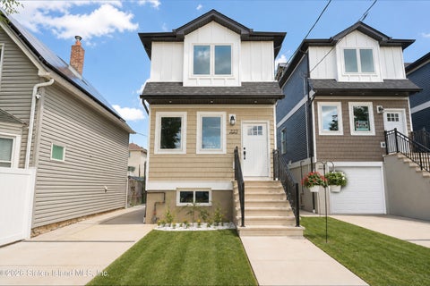 Photo of 223 Oder Avenue, Staten Island, NY 10304 (MLS # 2603890)