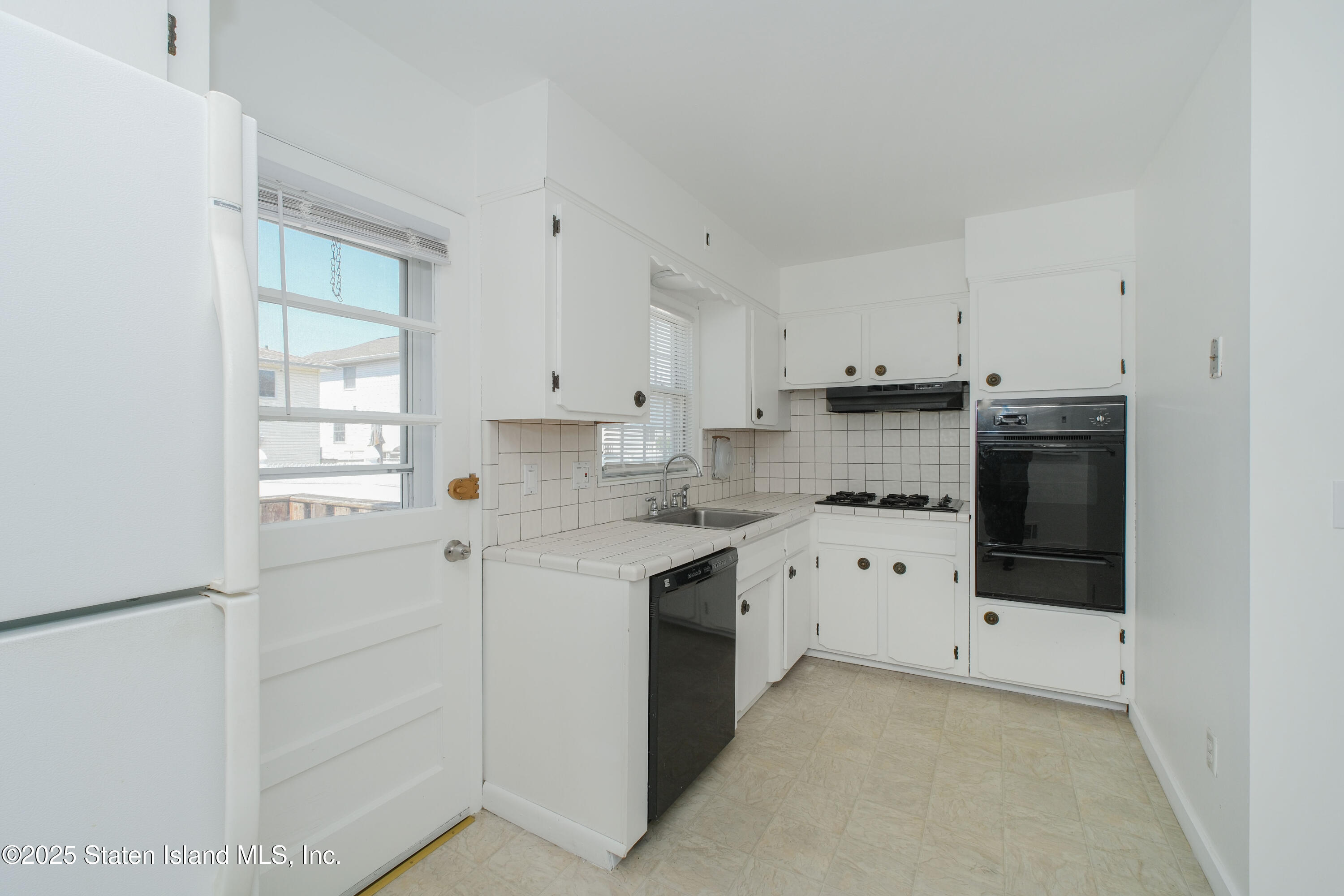 486 Armstrong Avenue, Staten Island, New York image 13