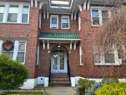 Photo of 548 Broadway, Staten Island, NY 10310 (MLS # 2400975)