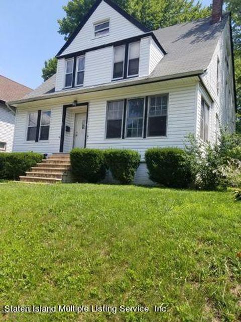 Photo of 329 Oakland Avenue, Staten Island, NY 10310 (MLS # 1146029)