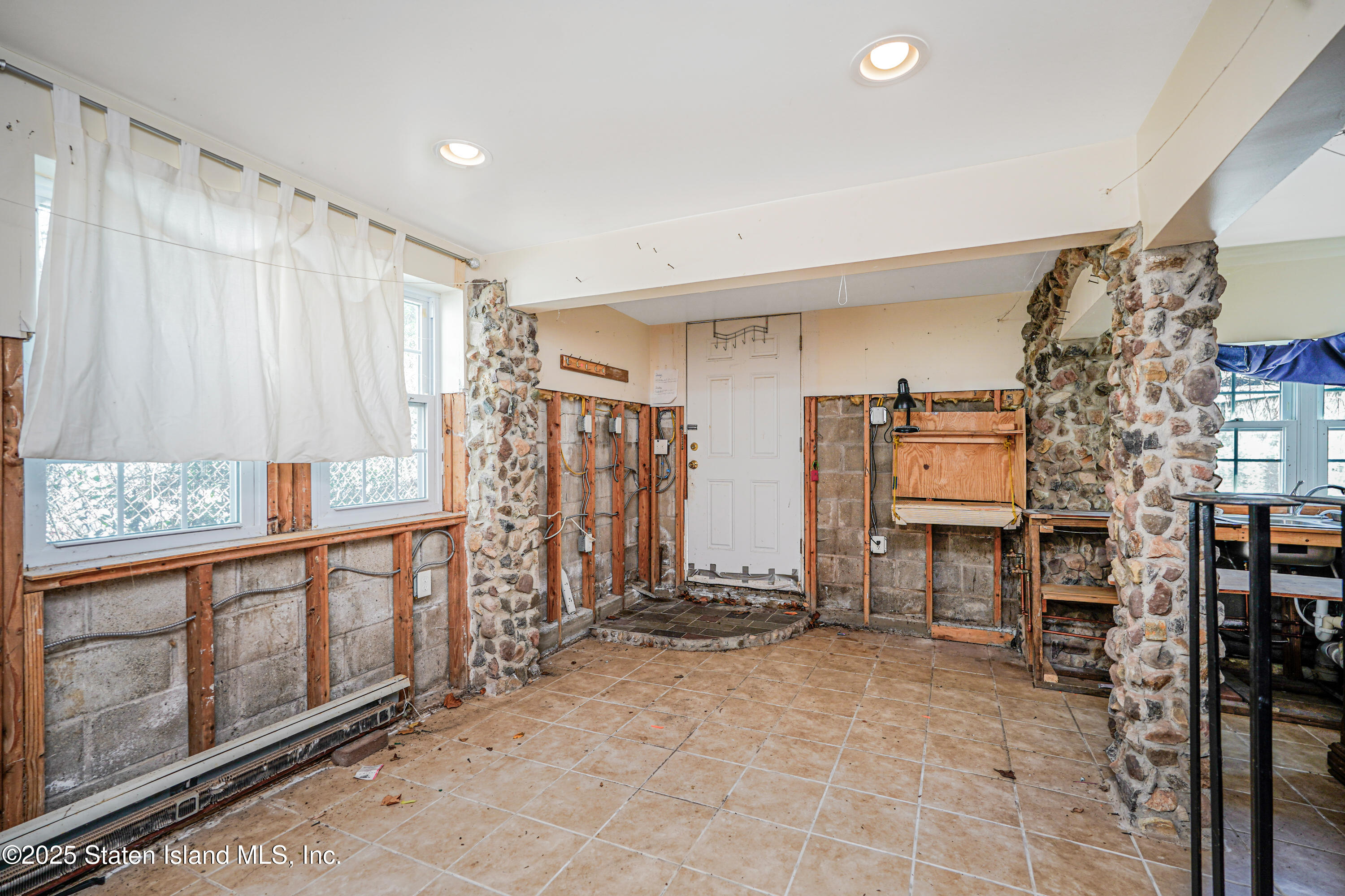 120 Winham Avenue, Staten Island, New York image 22