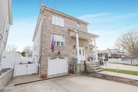 Photo of 106 Cannon Avenue, Staten Island, NY 10314 (MLS # 2402197)