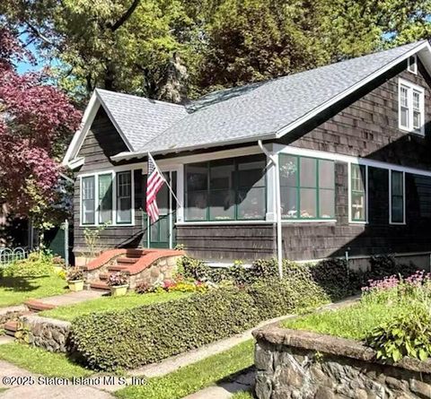 Photo of 63 Gibson Avenue, Staten Island, NY 10308 (MLS # 2503518)