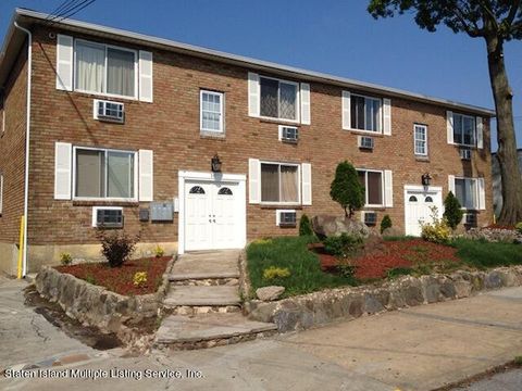 Photo of 1216 Mallory Avenue, Staten Island, NY 10305 (MLS # 1158837)