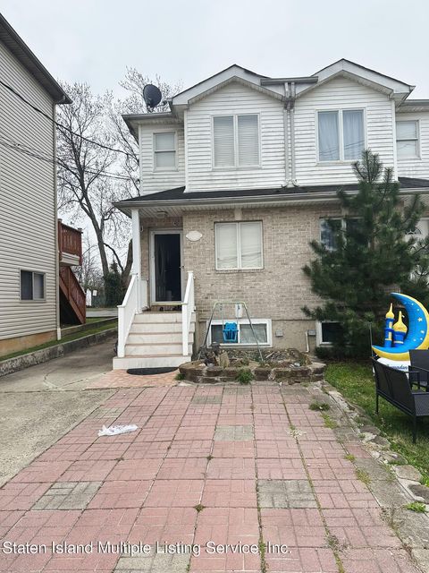 Photo of 3360 Victory Boulevard, Staten Island, NY 10314 (MLS # 2401664)