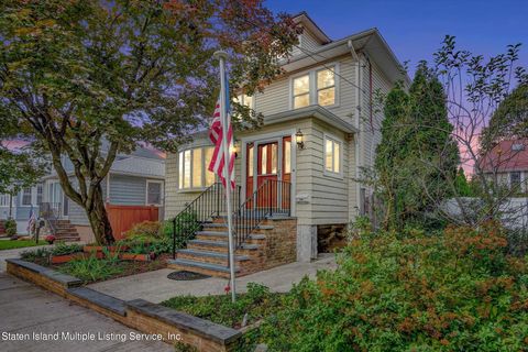 Photo of 280 Clinton B Fiske Avenue, Staten Island, NY 10314 (MLS # 1165062)