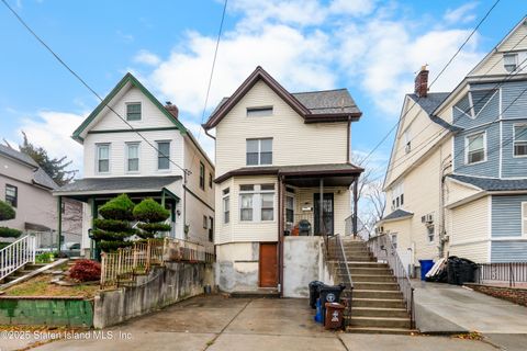 Photo of 34 Dongan Street, Staten Island, NY 10310 (MLS # 2507213)
