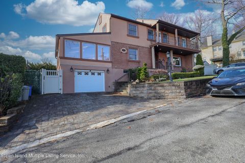 Photo of 19 Park Lane, Staten Island, NY 10301 (MLS # 1165795)