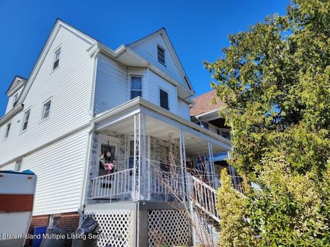 Photo of 48 Jackson Street, Staten Island, NY 10304 (MLS # 1161245)