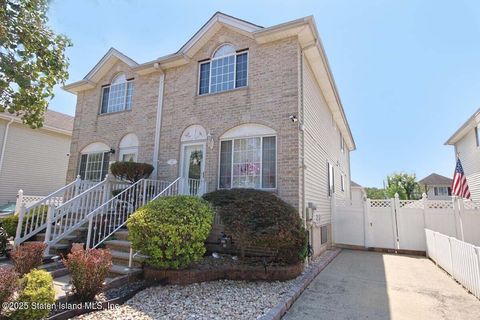 Photo of 46 Billings Street, Staten Island, NY 10312 (MLS # 2504557)