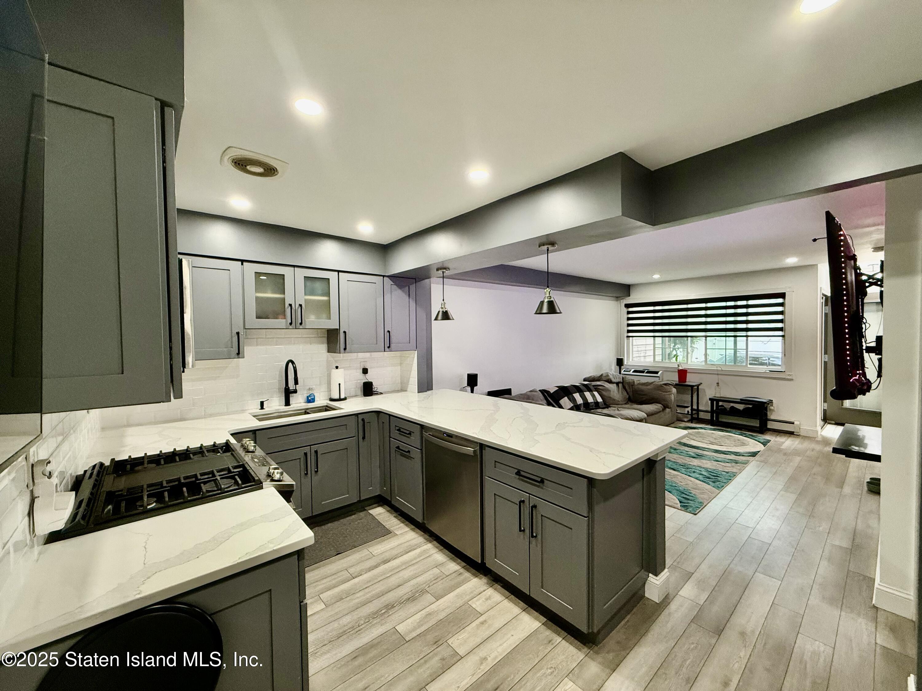 186 Corona Avenue, Staten Island, New York image 16