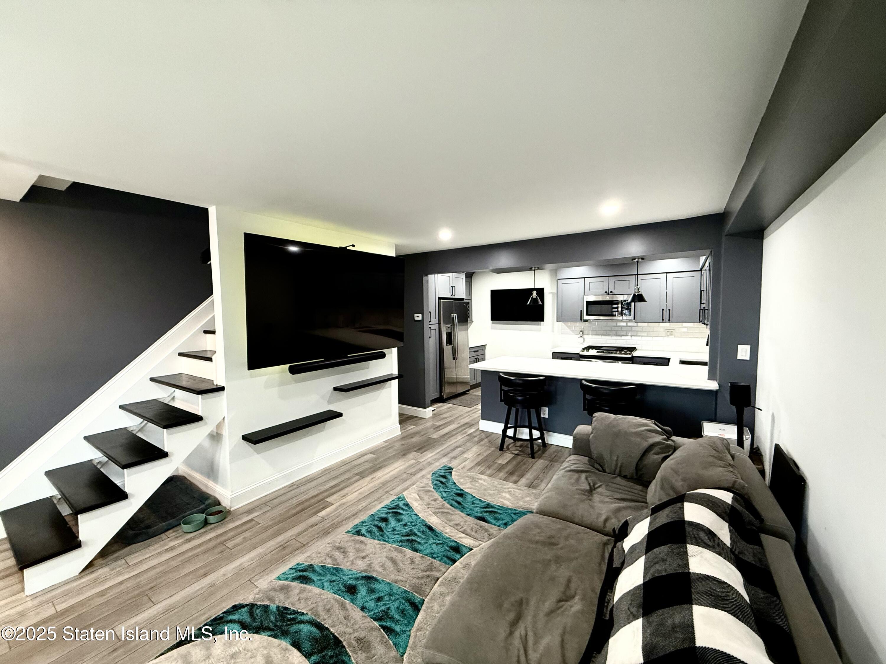 186 Corona Avenue, Staten Island, New York image 7