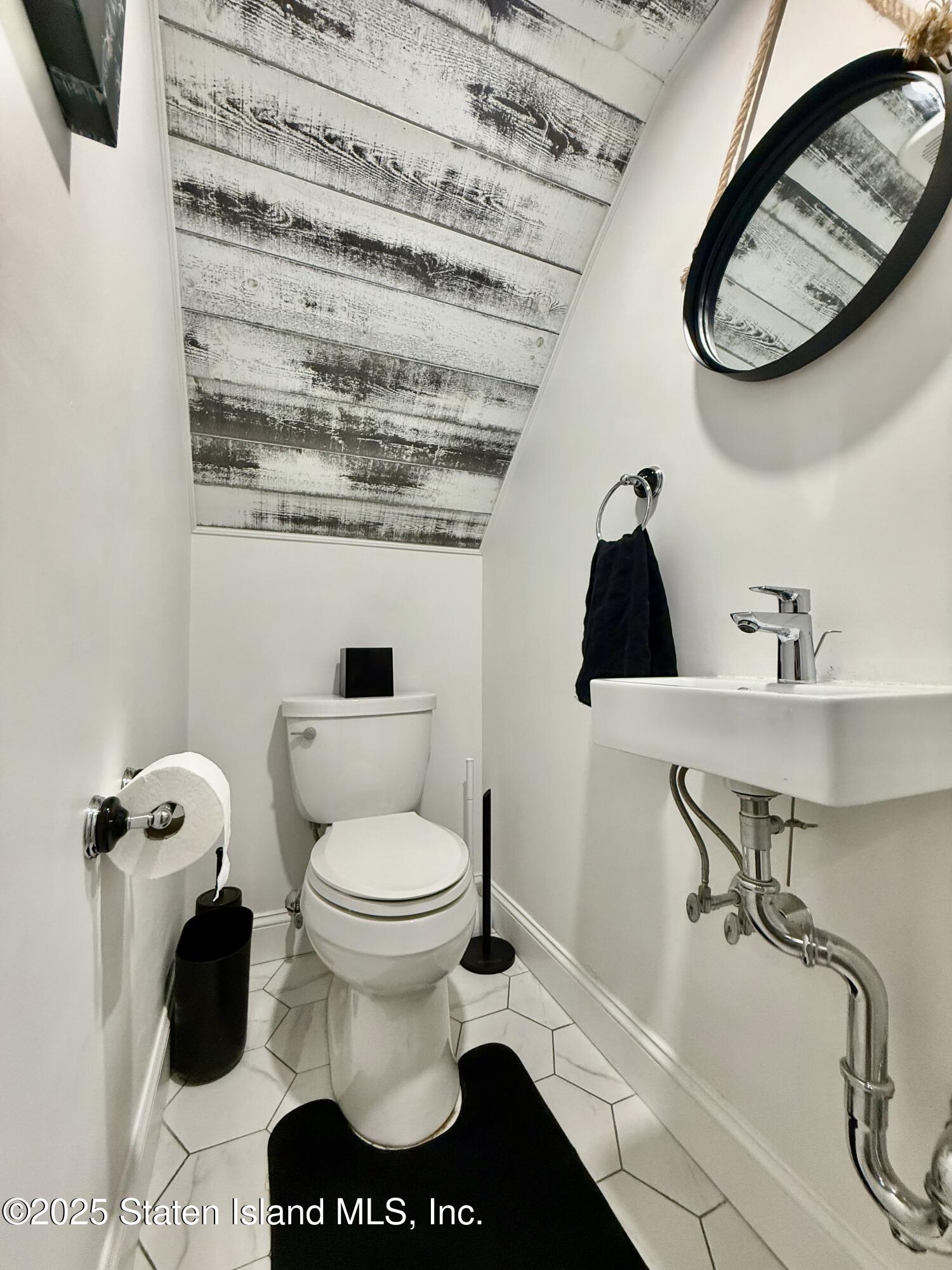 186 Corona Avenue, Staten Island, New York image 9
