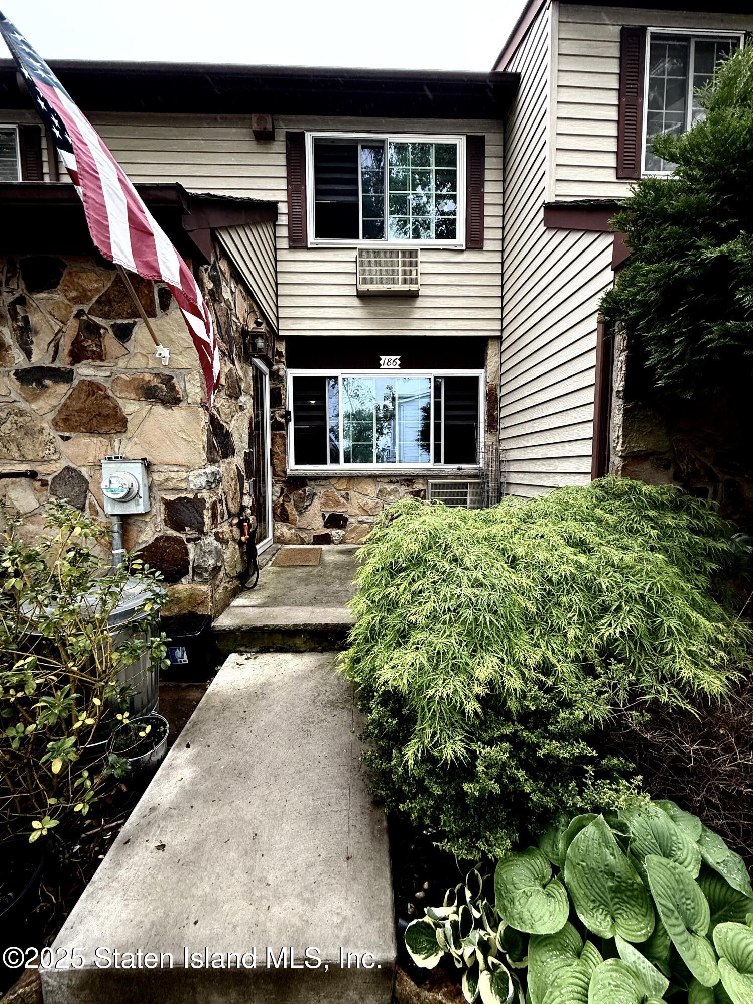 186 Corona Avenue, Staten Island, New York image 1