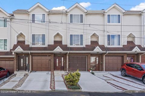 Photo of 23 Tone Lane, Staten Island, NY 10305 (MLS # 2601870)