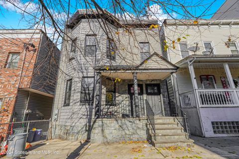 Photo of 51 Cassidy Place, Staten Island, NY 10301 (MLS # 2406676)