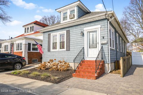Photo of 379 Freeborn Street, Staten Island, NY 10306 (MLS # 2600567)