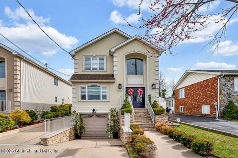 Photo of 629 Marcy Avenue, Staten Island, NY 10309 (MLS # 2501495)