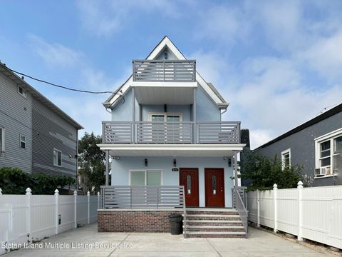 Photo of 274 Norway Avenue, Staten Island, NY 10305 (MLS # 1164461)