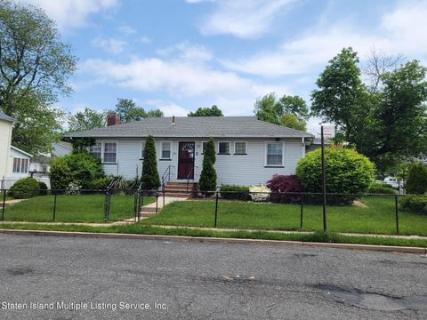 Photo of 1091 Victory Boulevard, Staten Island, NY 10301 (MLS # 1162124)