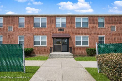 Photo of 125 Cortelyou Avenue #2-2, Staten Island, NY 10312 (MLS # 2601248)