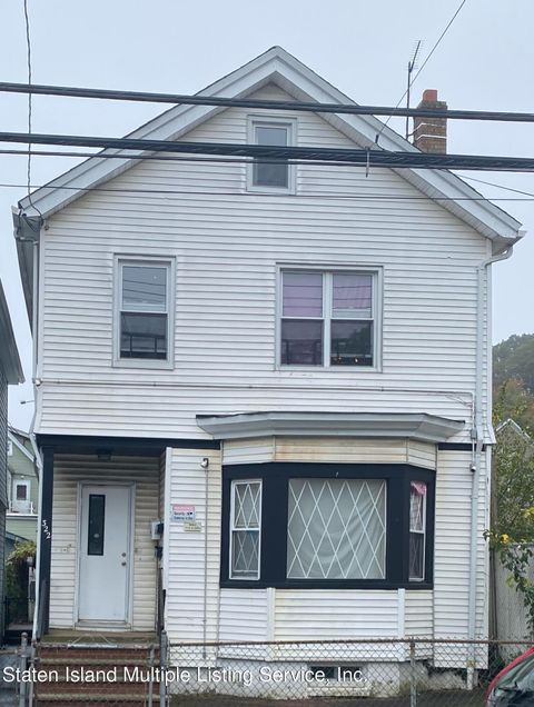 Photo of 322 Hillside Avenue, Staten Island, NY 10304 (MLS # 1165205)