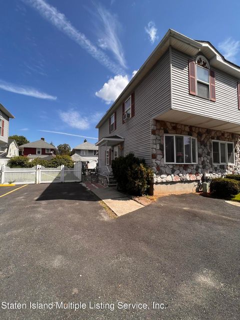 Photo of 135 Bement Court, Staten Island, NY 10310 (MLS # 1163515)