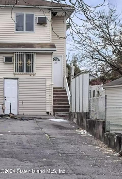 Single Family Residence in Staten Island NY 4664 Amboy Road.jpg