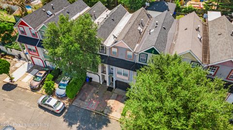 Photo of 123 Mariners Lane, Staten Island, NY 10303 (MLS # 2404350)