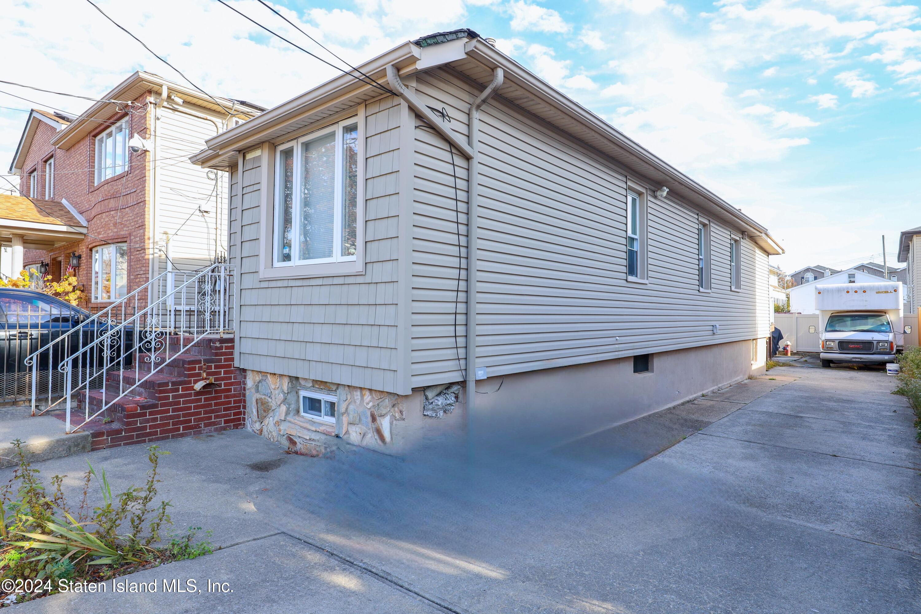 230 Weed Avenue, Staten Island, New York image 4