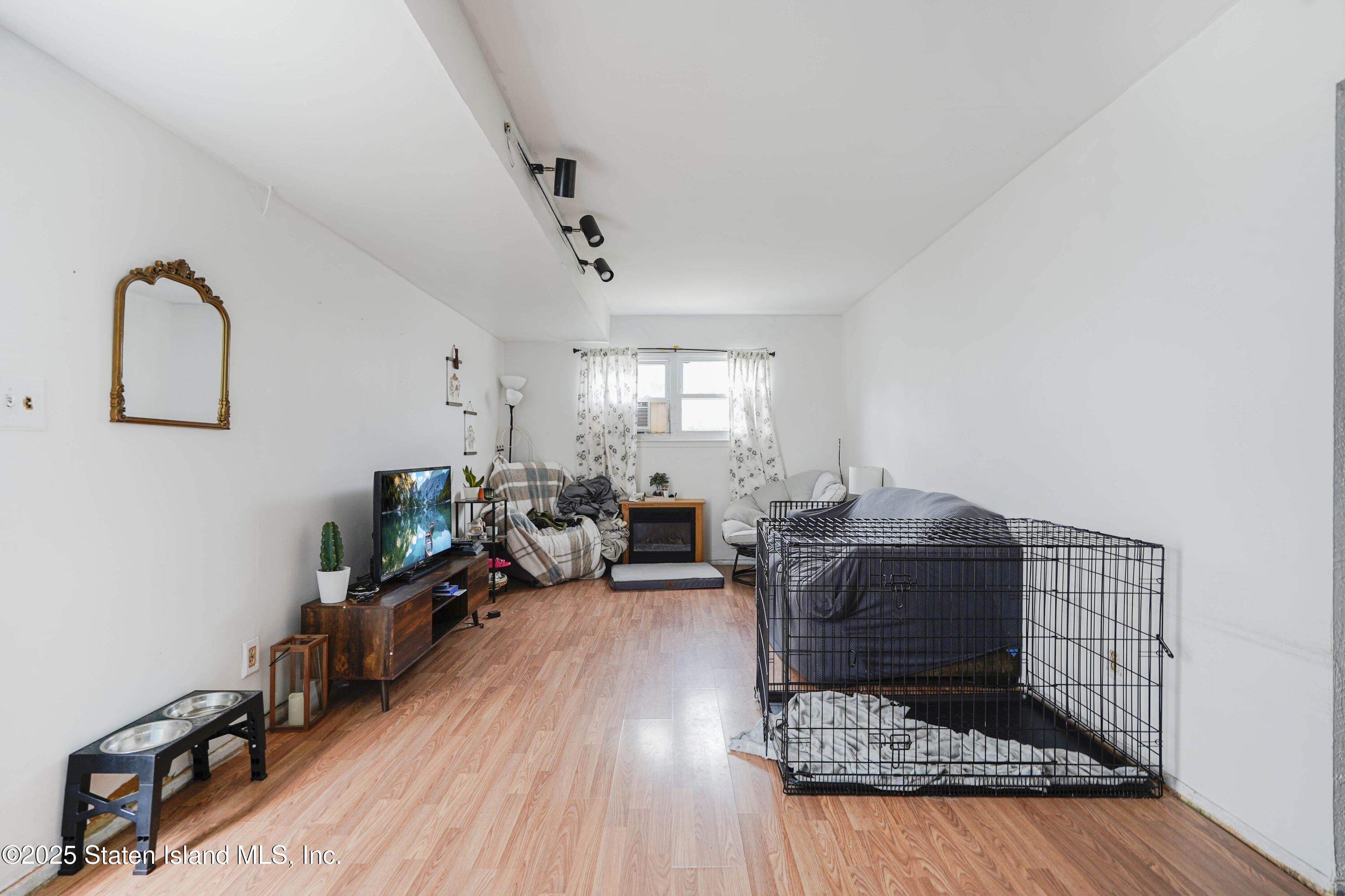 61 E Figurea Avenue, Staten Island, New York image 5
