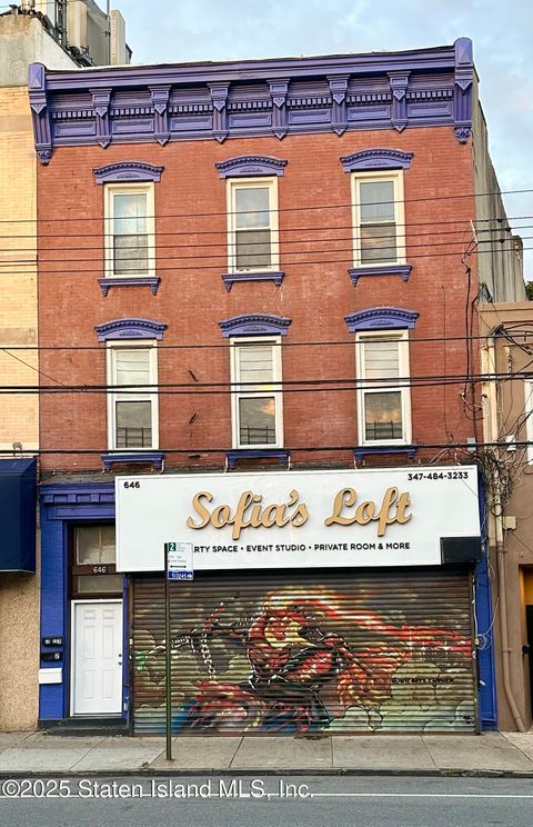 Photo of 646 Bay Street, Staten Island, NY 10304 (MLS # 2506109)