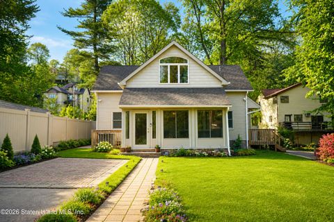 Photo of 393 Saint Andrews Road, Staten Island, NY 10306 (MLS # 2602649)
