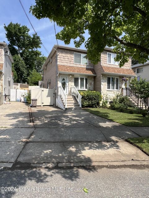 Photo of 723 Durant Avenue, Staten Island, NY 10308 (MLS # 2403913)
