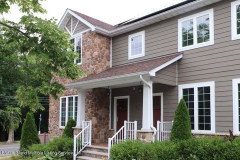 Photo of 5 University Place #8/5, Staten Island, NY 10301 (MLS # 1165132)