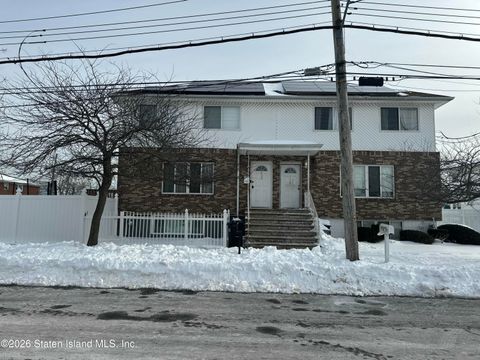 Photo of 512 Riga Street, Staten Island, NY 10306 (MLS # 2600558)