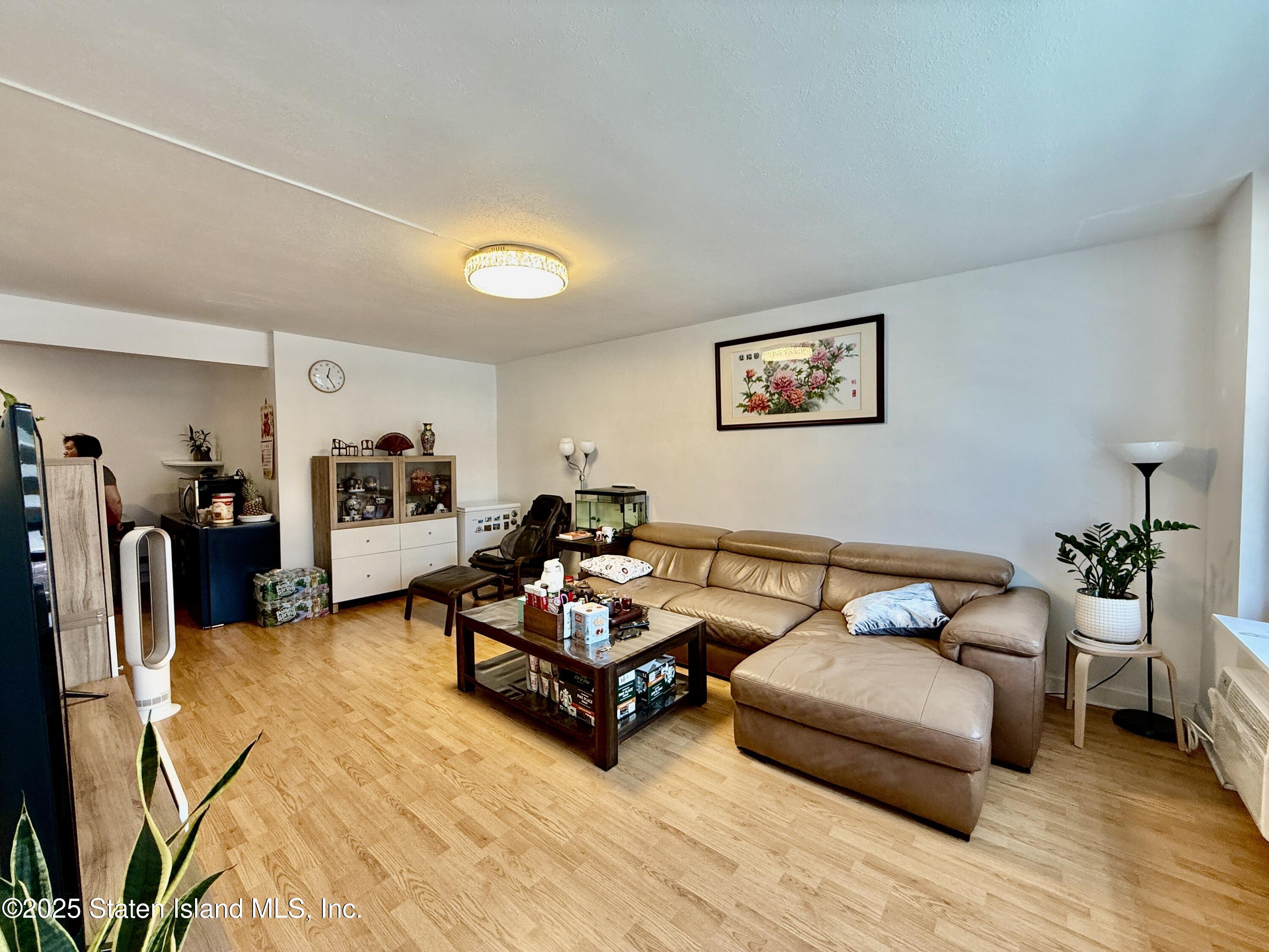 145 Lincoln Avenue #2H, Staten Island, New York image 3