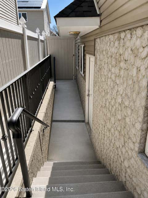 Apartment For Rent - 618 Rathbun Avenue #2<br/> Staten Island, NY 10312