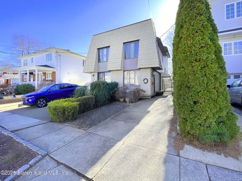 Photo of 106 Vincent Avenue, Staten Island, NY 10306 (MLS # 2500179)