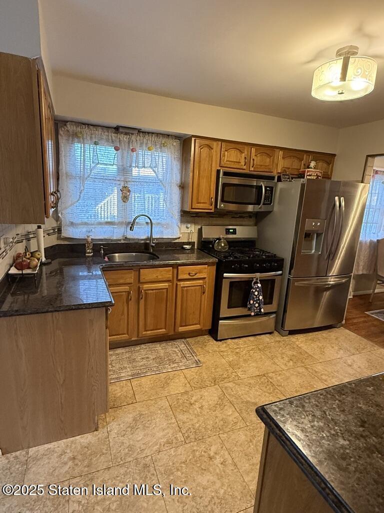 144 Purdy Avenue, Staten Island, New York image 8