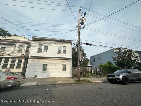 Photo of 223 Gordon Street, Staten Island, NY 10304 (MLS # 1163383)