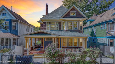 Photo of 142 Westervelt Avenue, Staten Island, NY 10301 (MLS # 2405239)