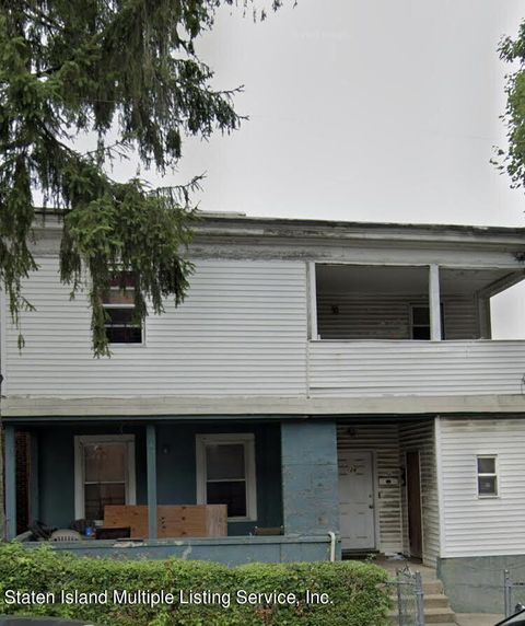 Photo of 124 Lafayette Avenue, Staten Island, NY 10301 (MLS # 1159780)