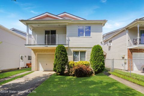 Photo of 749 Stafford Avenue, Staten Island, NY 10309 (MLS # 2404739)