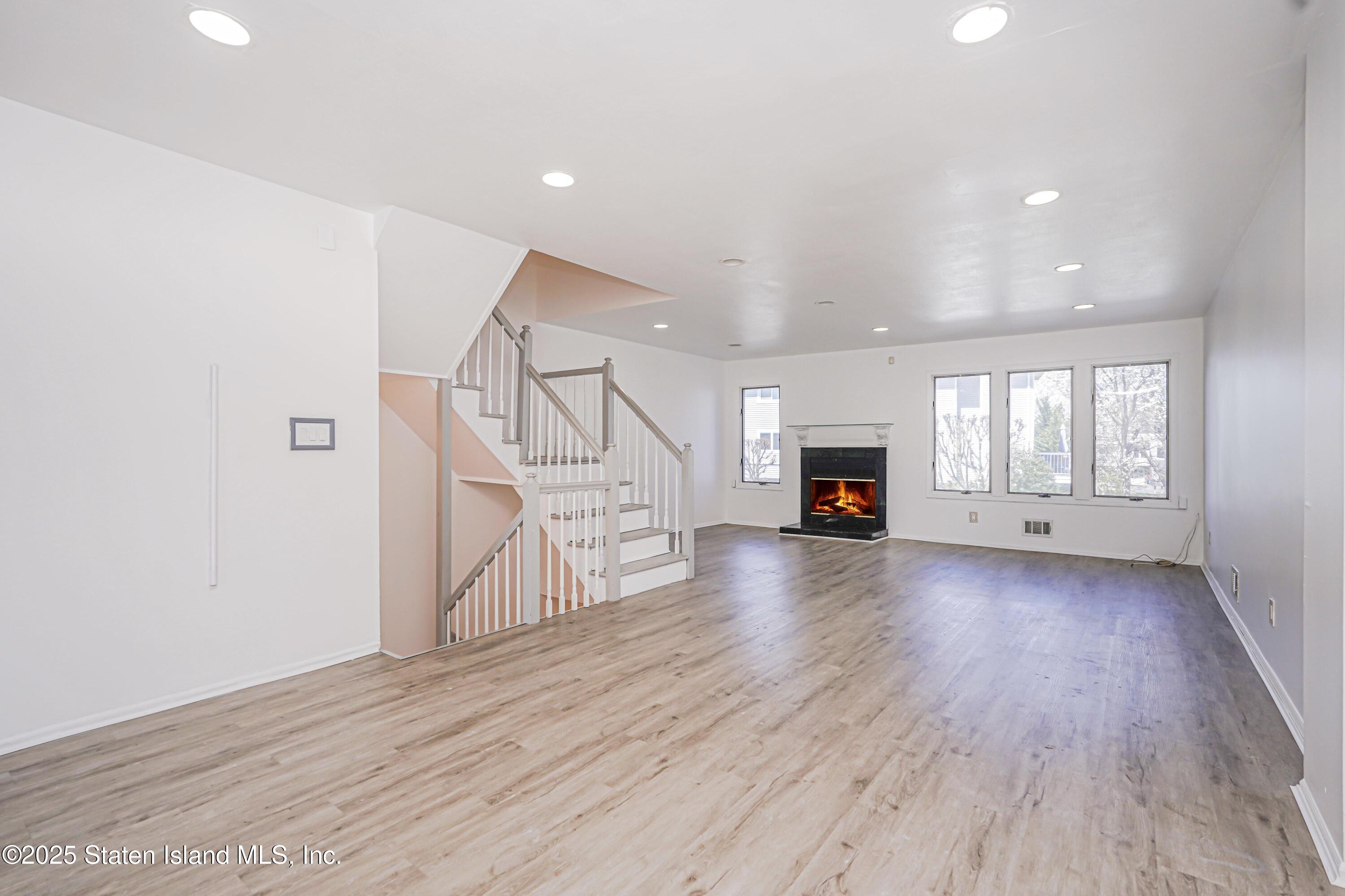 140 Commodore Drive, Staten Island, New York image 11