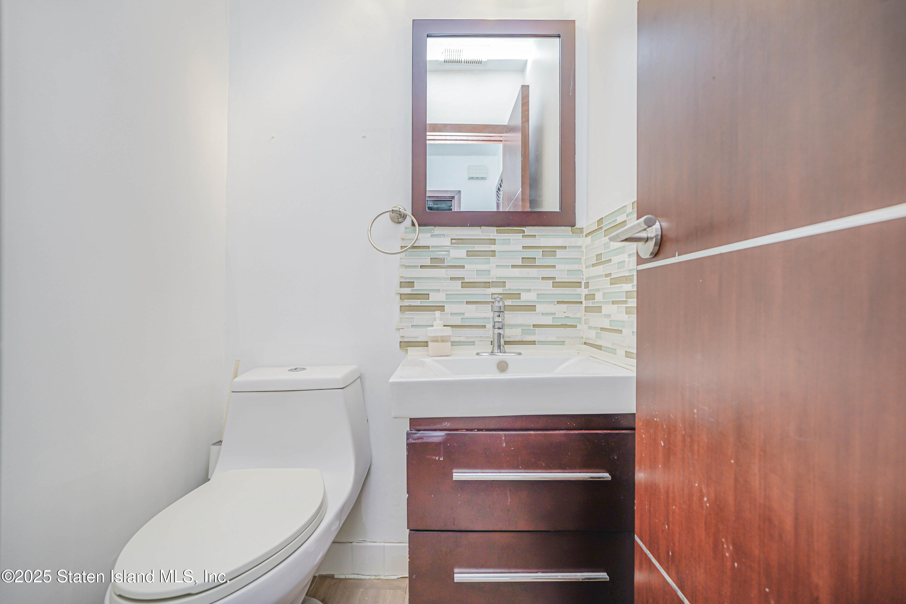 140 Commodore Drive, Staten Island, New York image 25