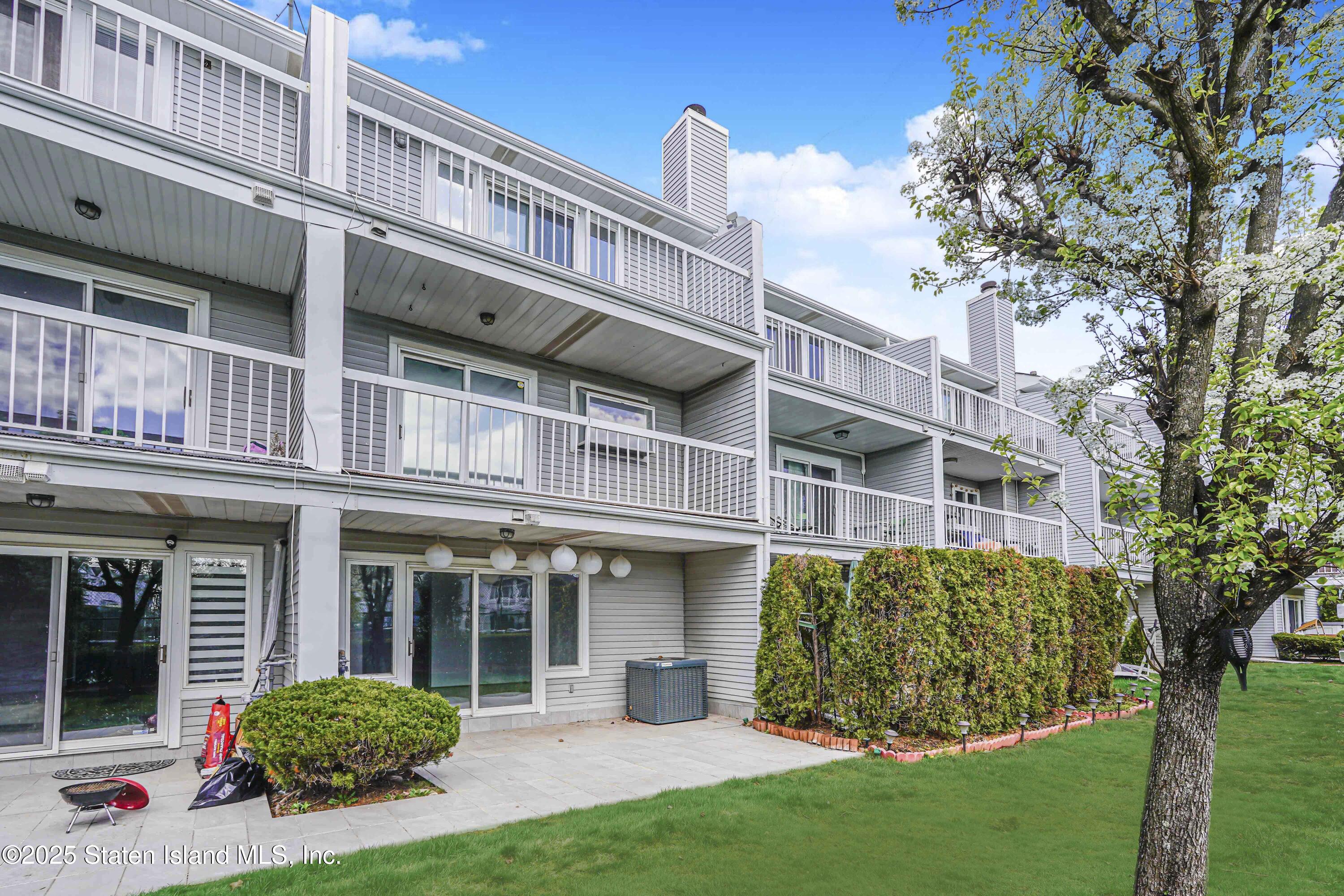 140 Commodore Drive, Staten Island, New York image 43