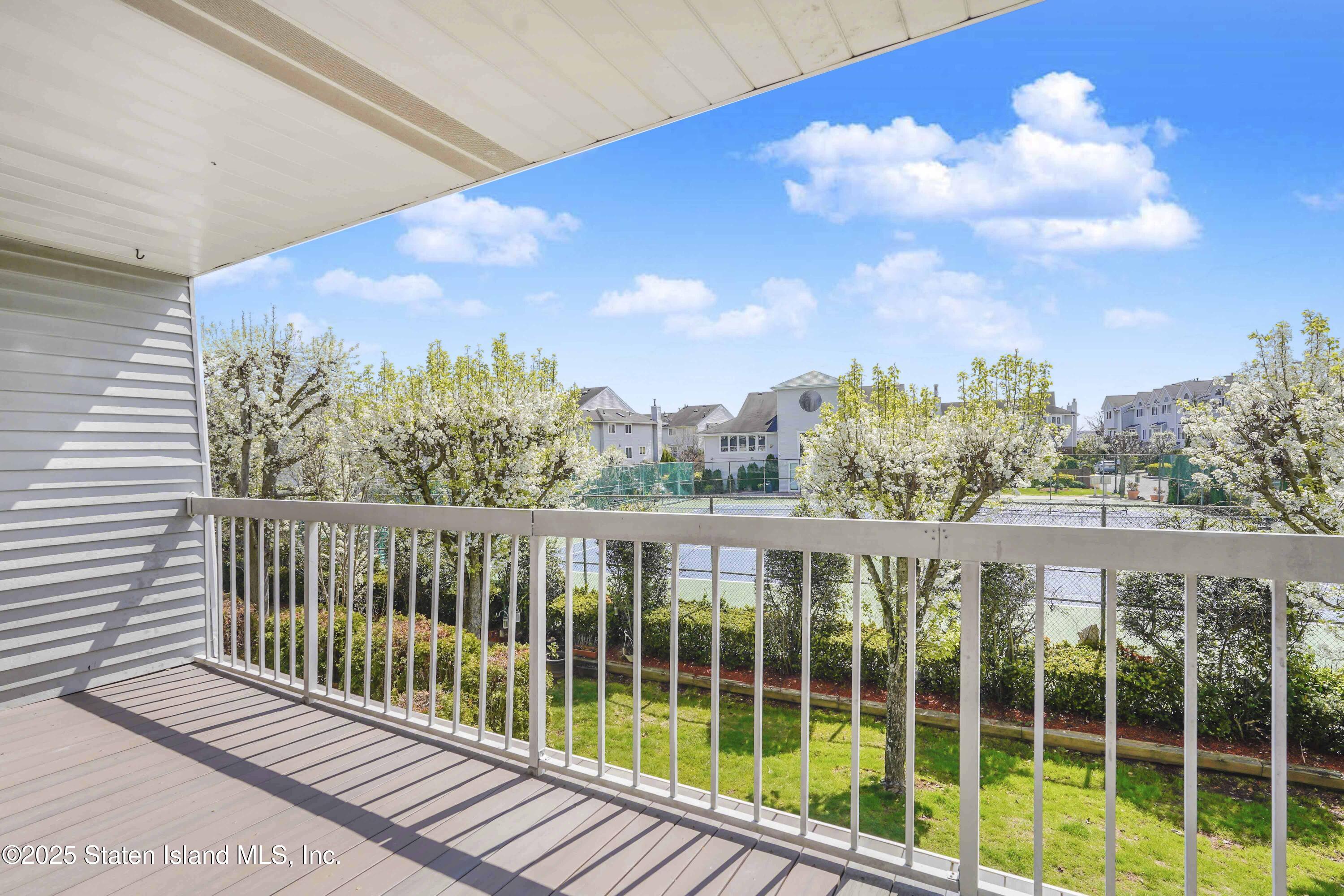 140 Commodore Drive, Staten Island, New York image 21